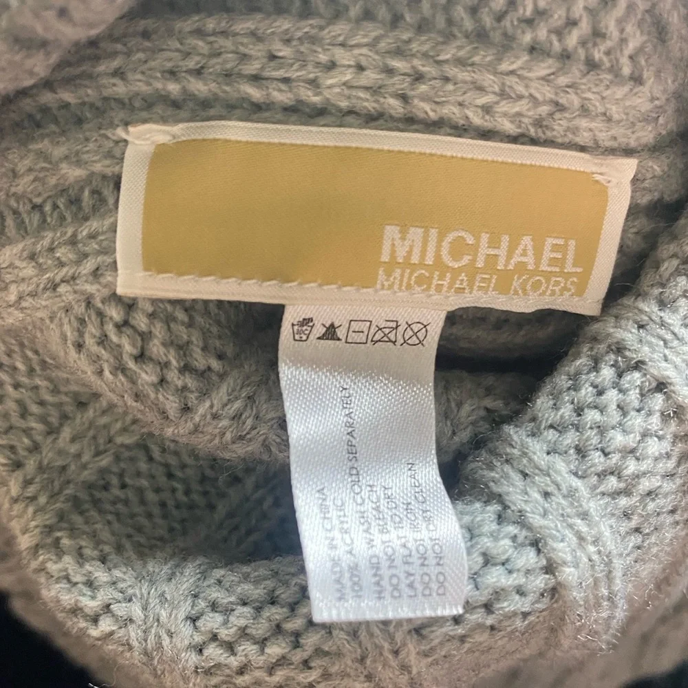 MICHAEL MICHAEL KORS Pom-Pom Acrylic Gray Knit Beanie Hat